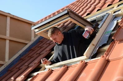 Pose de fenêtres de toit Velux à Beaugeay